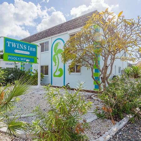 Twins Inn & Apartments St. Pete Beach Exterior photo
